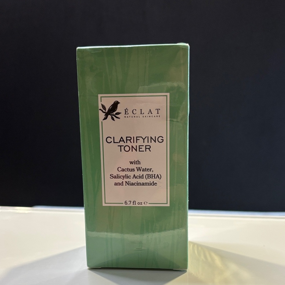 Éclat Clarifying Toner